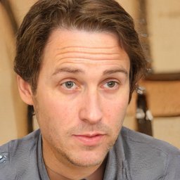 Carlo Cruz
