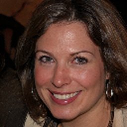 Cláudia Moreira