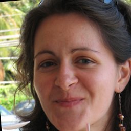 Nuria R. Ramírez