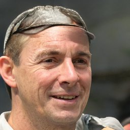Ramón Flores
